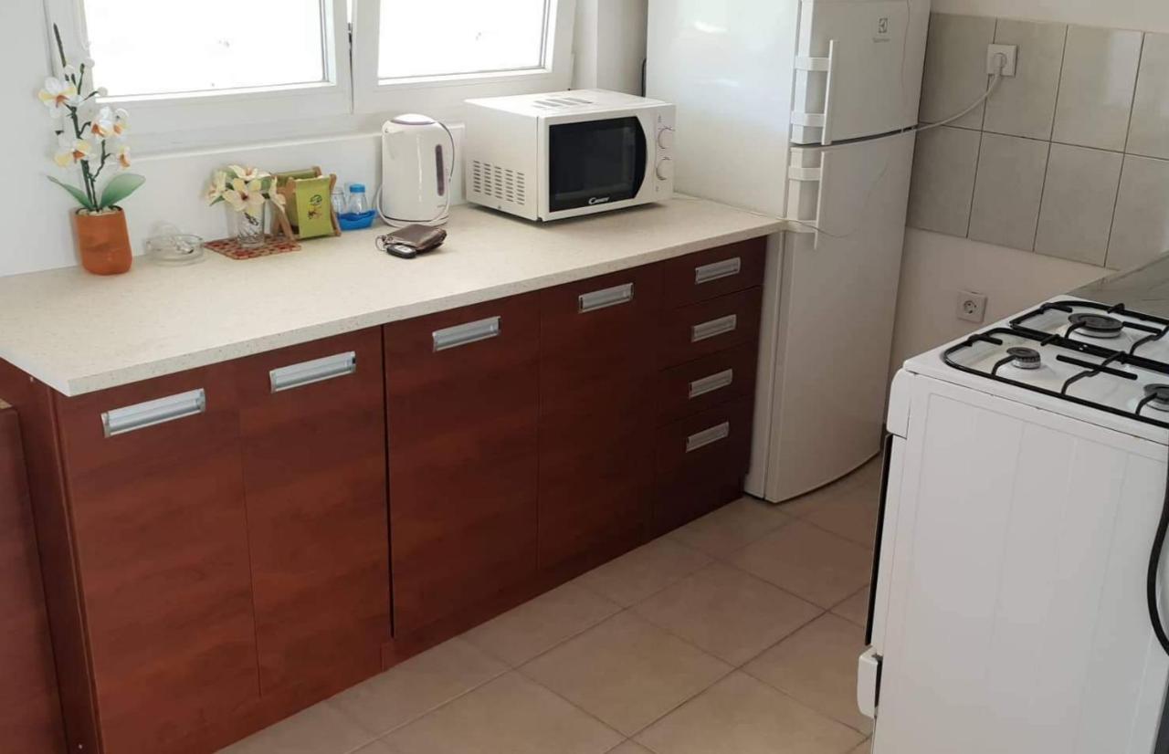 Apartmani Samanta Vir Luaran gambar