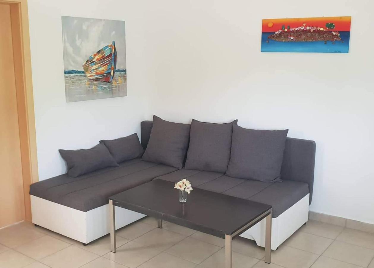 Apartmani Samanta Vir Luaran gambar